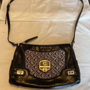 Black Monogram Guess Shoulder/Crossbody Bag.
